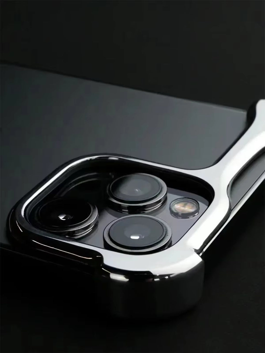 Irregular Metal Bumper Case for iPhone 15, 16 & 17 - Aluminum Shockproof Cover with Lens Protection