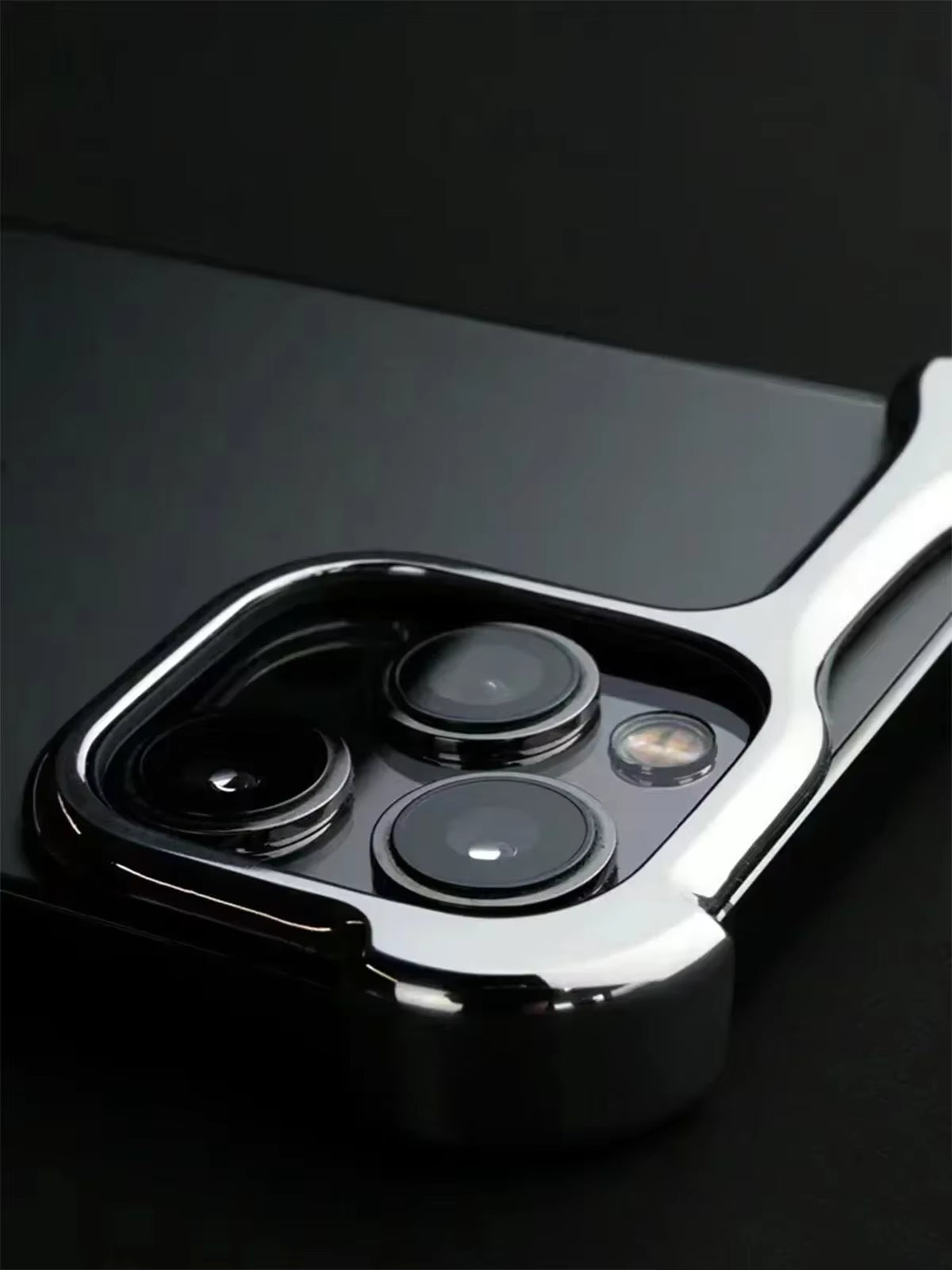 Irregular Metal Bumper Case for iPhone 15, 16 & 17 - Aluminum Shockproof Cover with Lens Protection