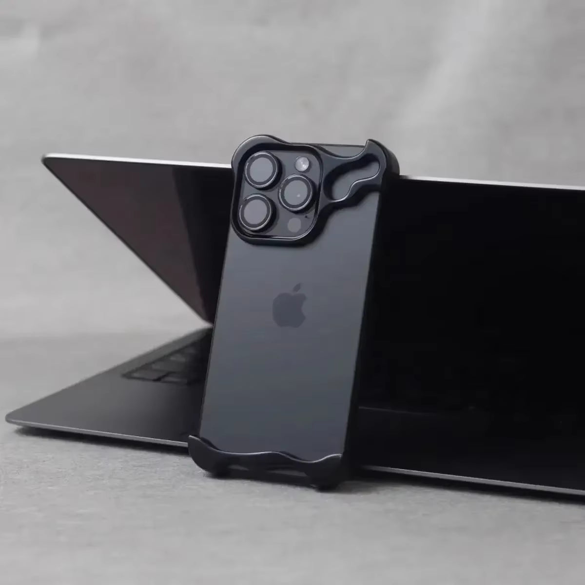Irregular Metal Bumper Case for iPhone 15, 16 & 17 - Aluminum Shockproof Cover with Lens Protection