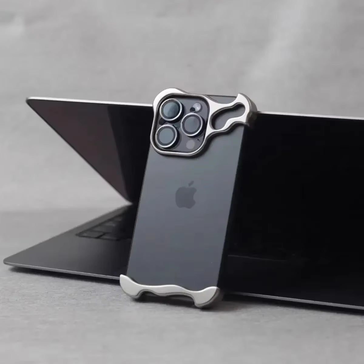 Irregular Metal Bumper Case for iPhone 15, 16 & 17 - Aluminum Shockproof Cover with Lens Protection