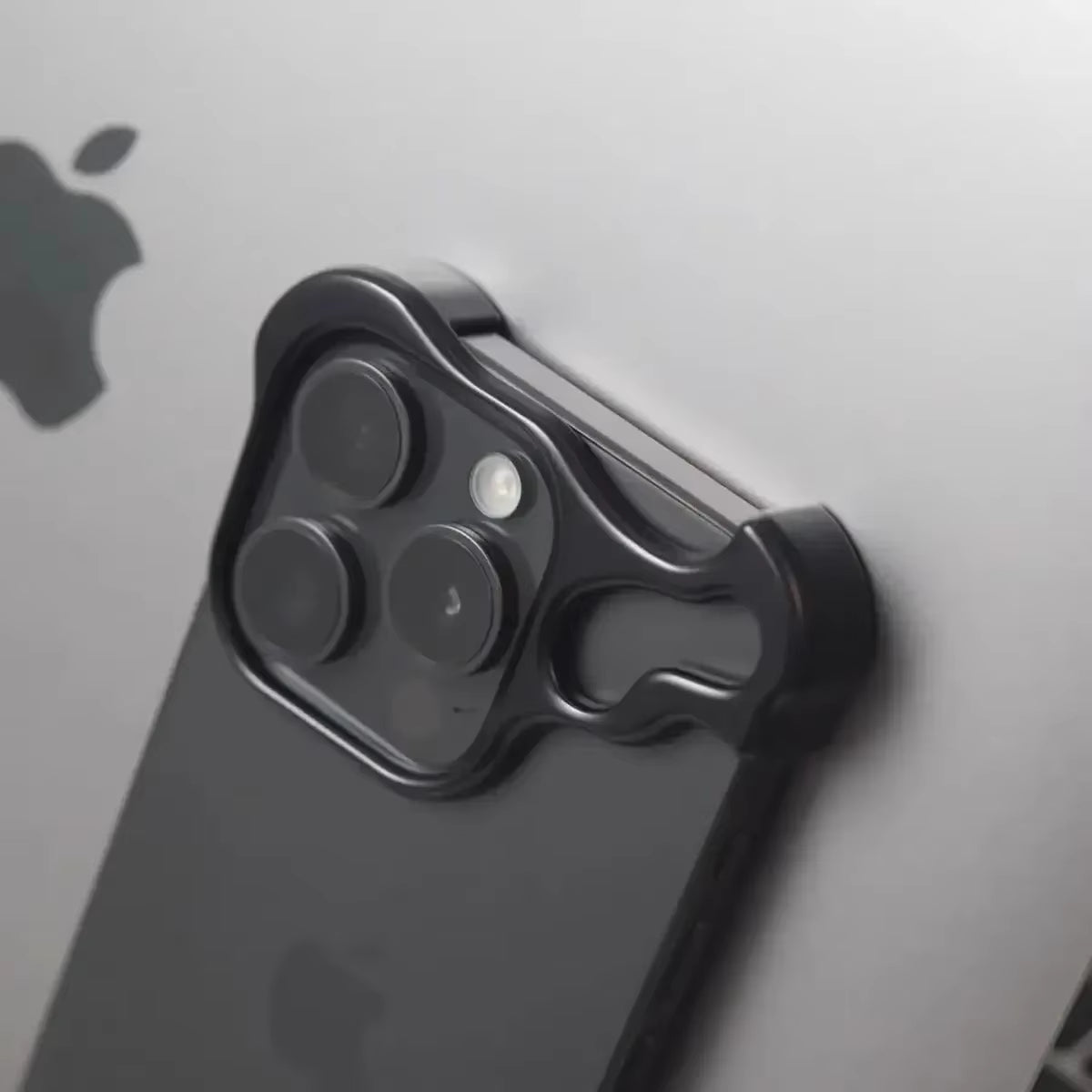 Irregular Metal Bumper Case for iPhone 15, 16 & 17 - Aluminum Shockproof Cover with Lens Protection